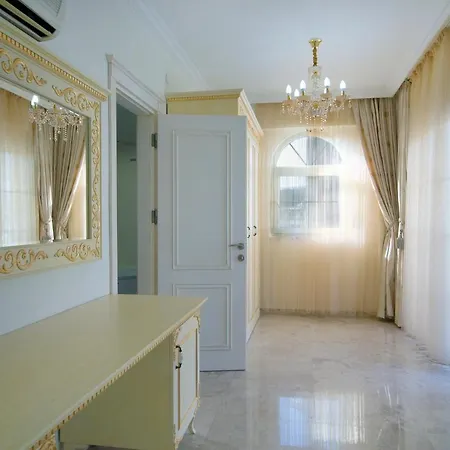 Helios Luxurery فيلة بيليك