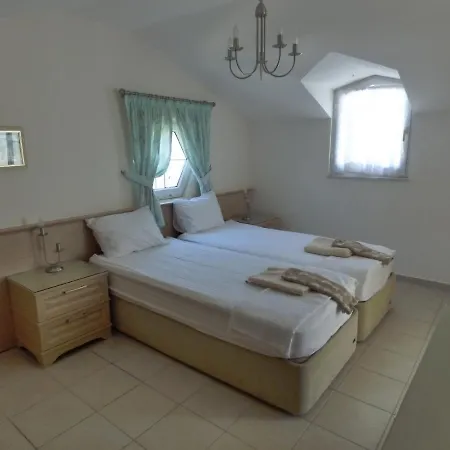 فيلة Helios Luxurery *